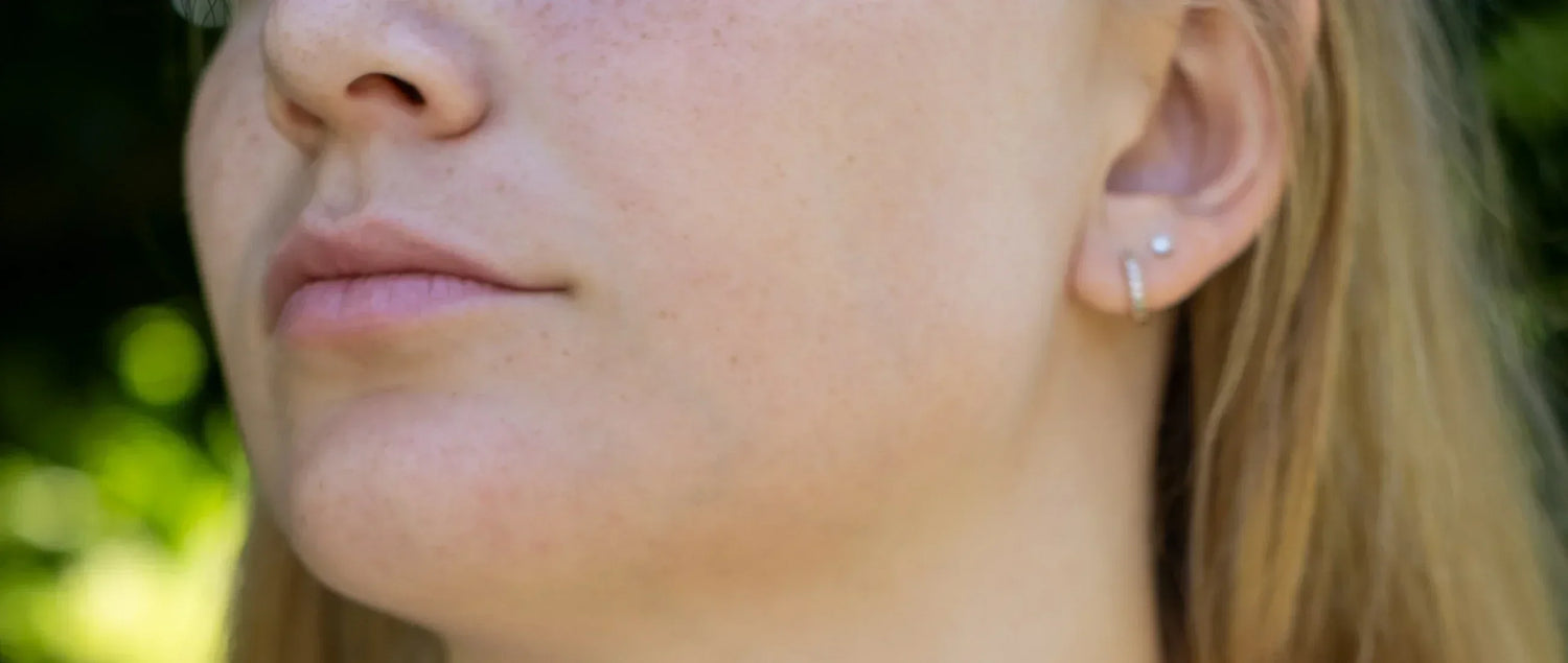 Gros plan sur la bouche d'une femme