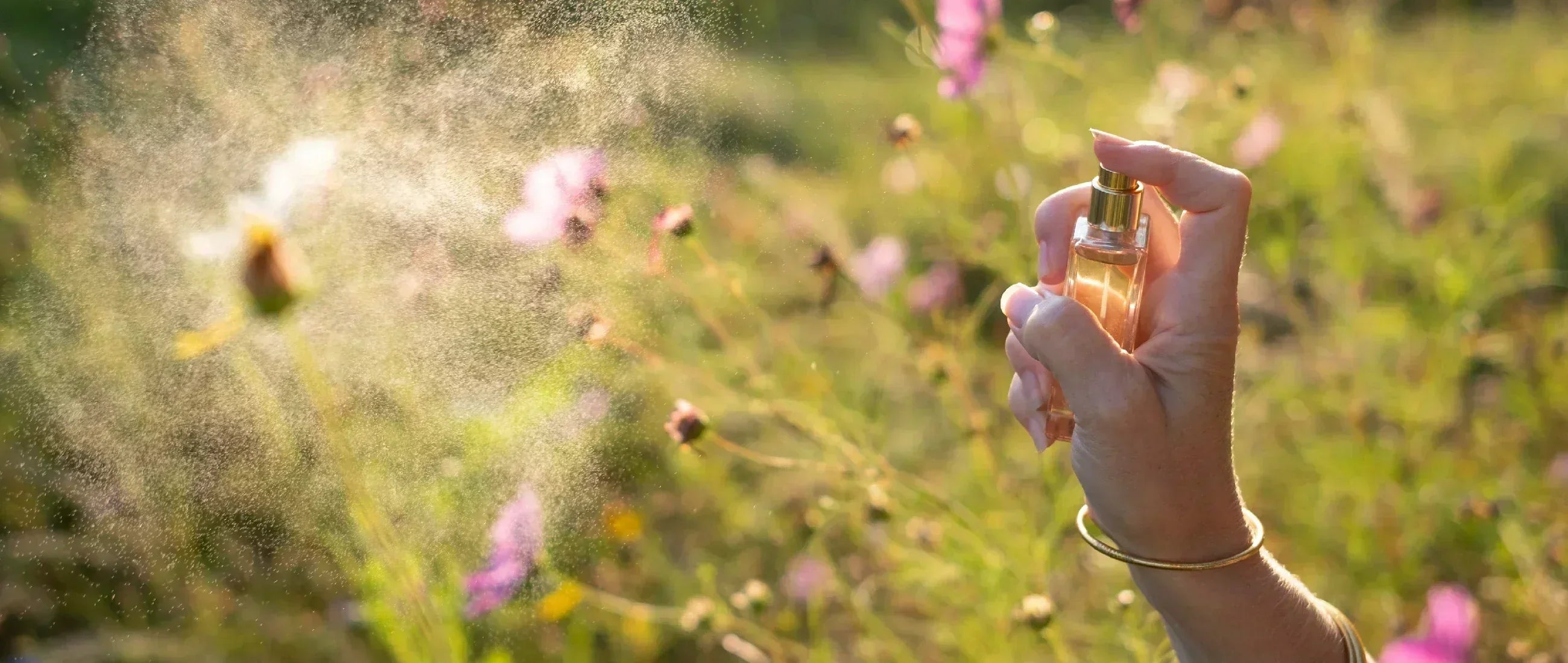 Flacon parfum Aimée de Mars, gouttelettes de parfum sain et sans perturbateurs endocriniens